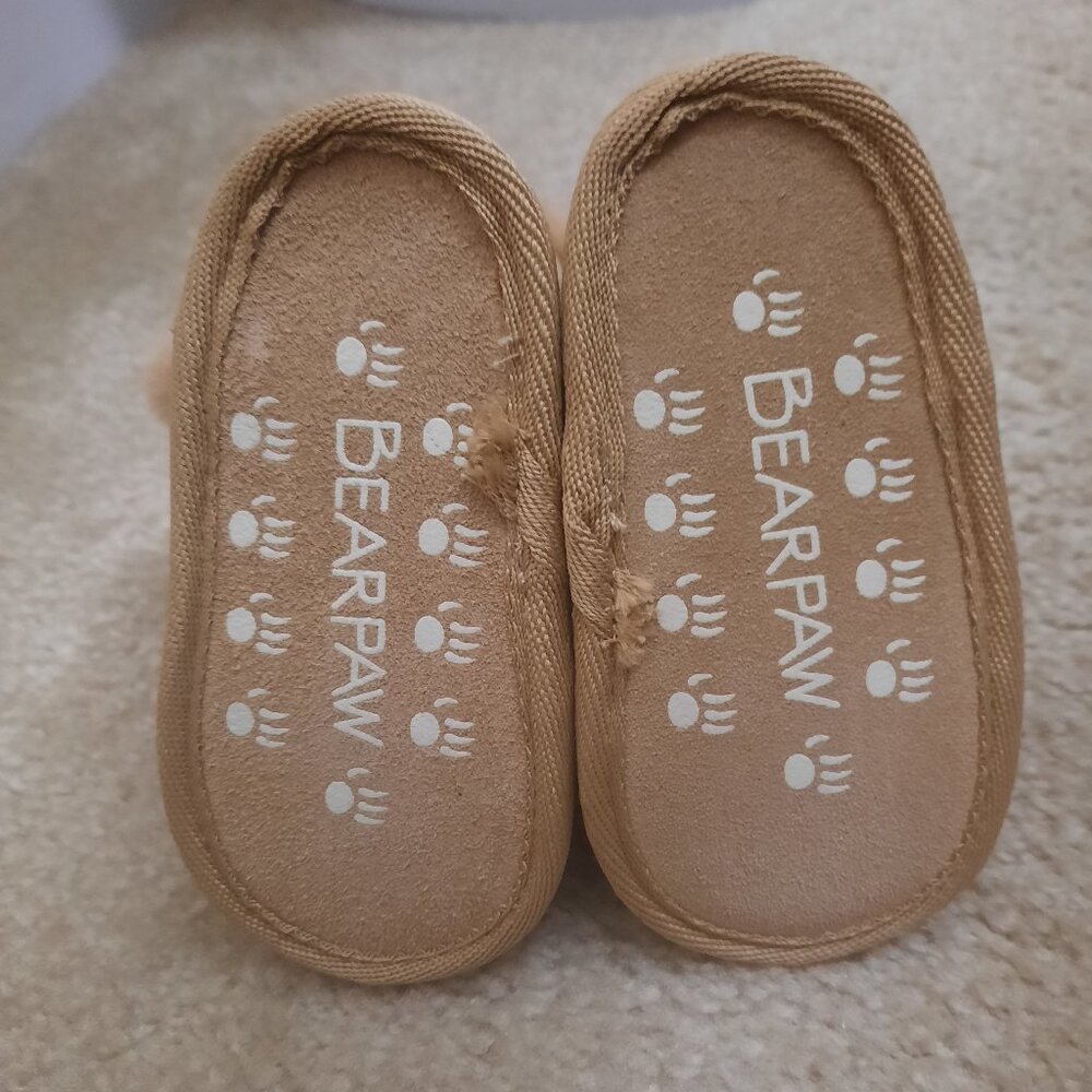 NWT❗️With Free❗️6-12M BearPaw Boots and Knitted Booties - Picture 3 of 4